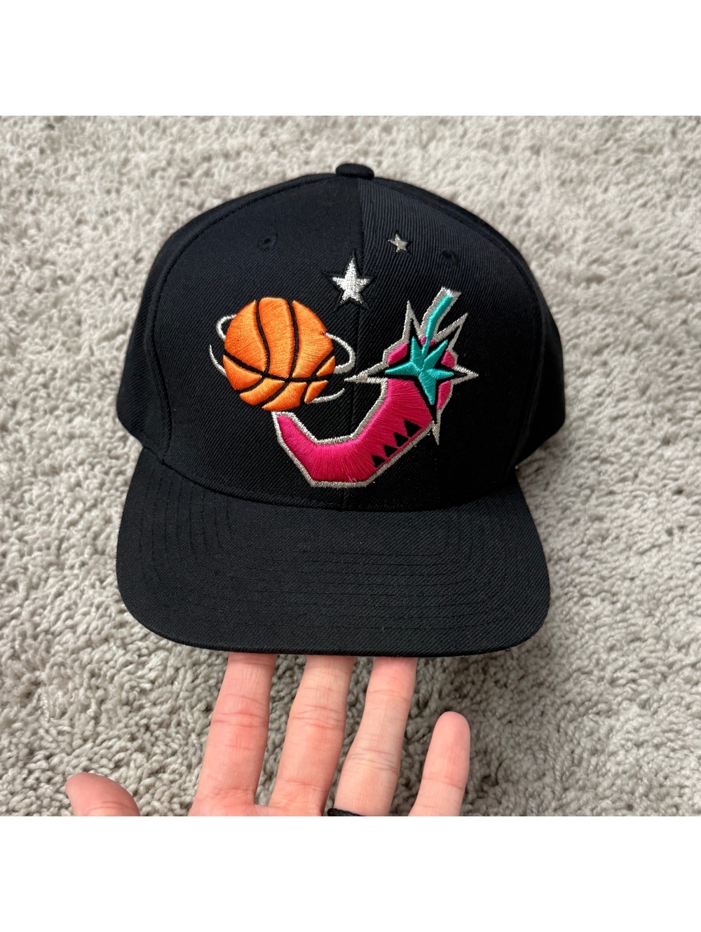Mitchell & Ness Black SnapBack Cap with Retro Basketball Logo